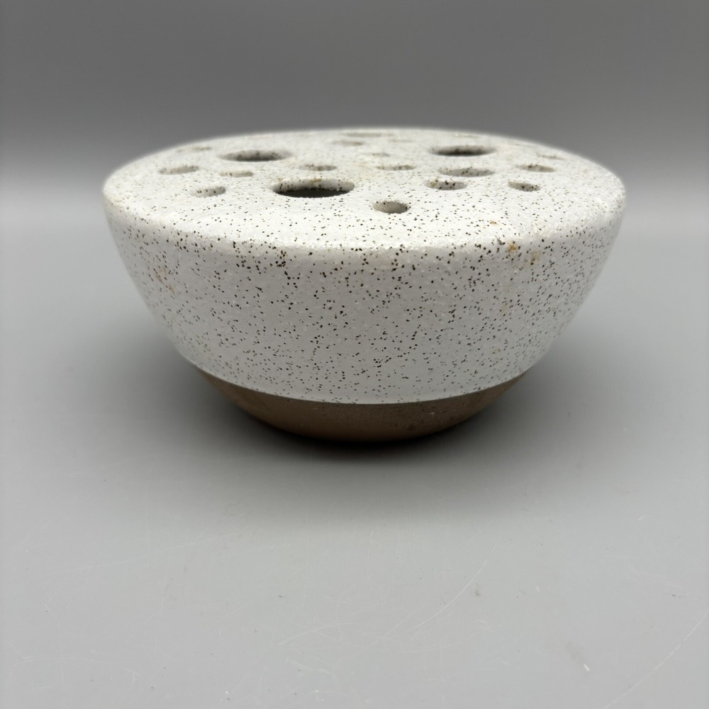 Smith & Hawken Speckled Ceramic Garden Flower Frog‎ Vtg Retro